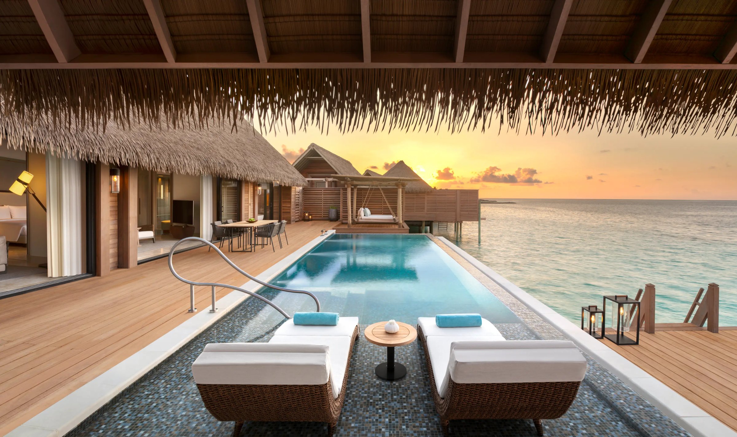 Two Queen Bedded Grand Reef Villa with Pool